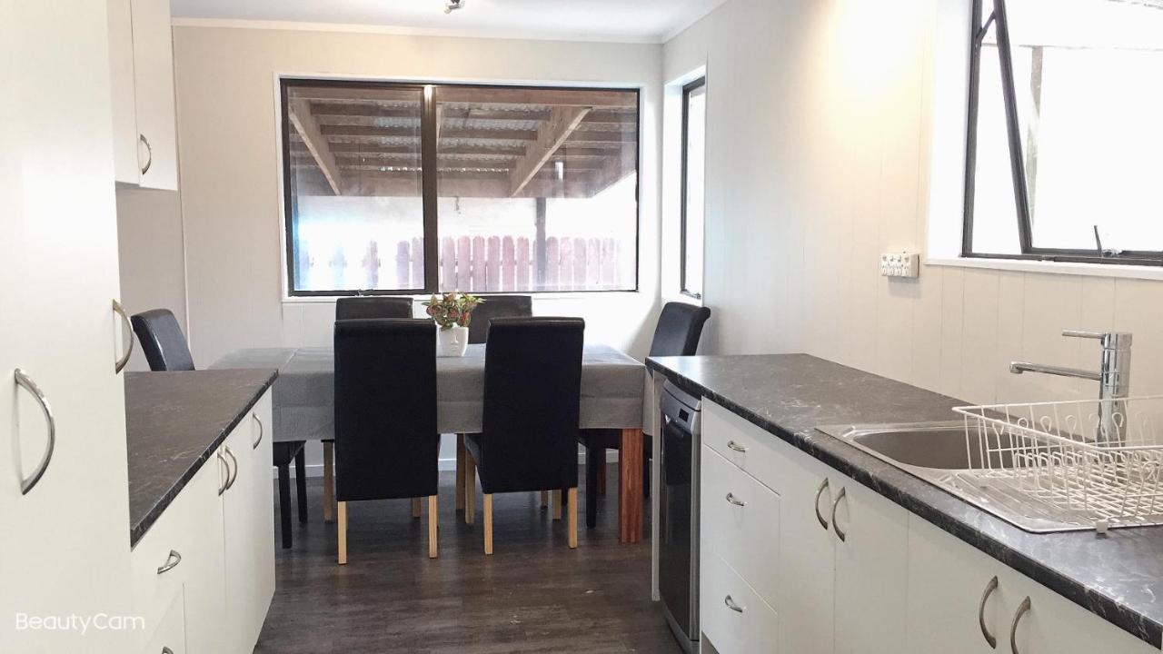 Cozy 3 Bedrooms House 6 Chapman Place 로토루아 외부 사진